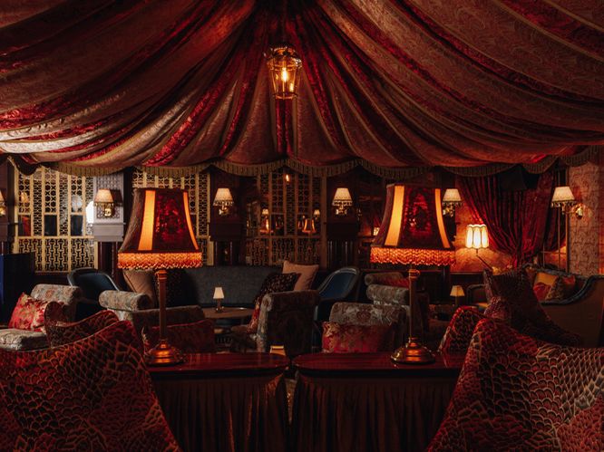 LY-LA, Gate Village, DIFC